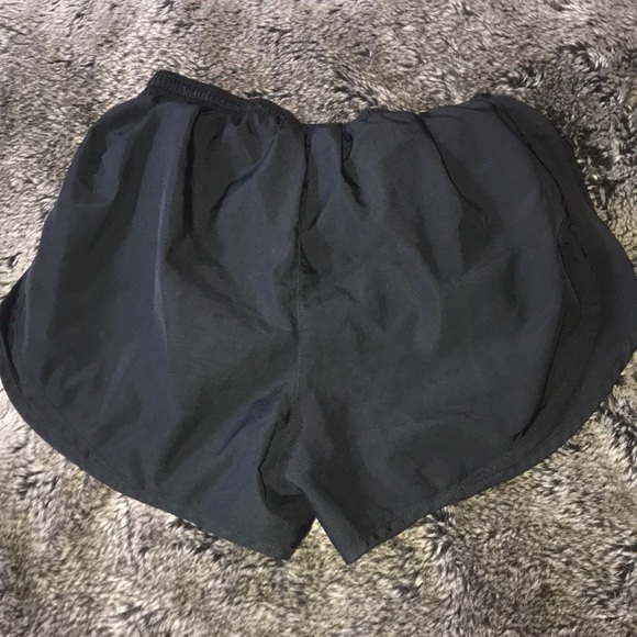 Nike running shorts - Picture 2 of 3